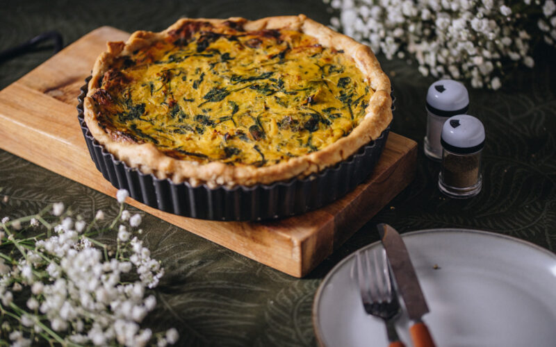 Quiche (slana pita) od kelja, poriluka i tofua - Gladusa.com