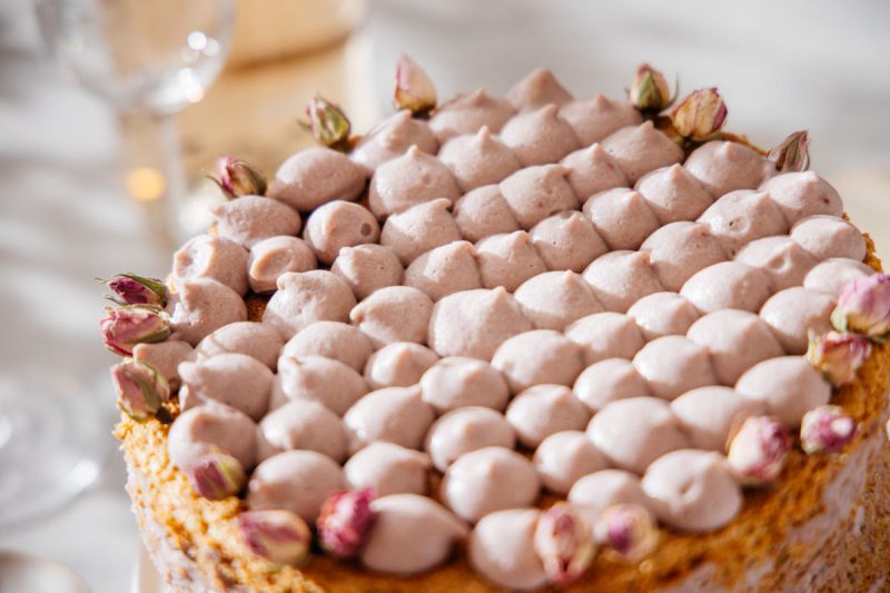 Torta za Valentinovo s rozom cokoladom (ganache) - Gladusa