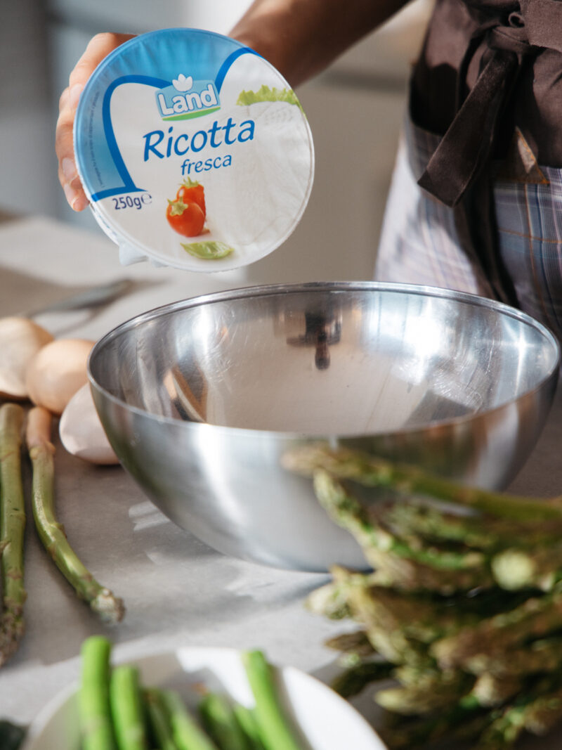 Quiche (slana pita) sa šparogama i ricotta sirom - Gladusa